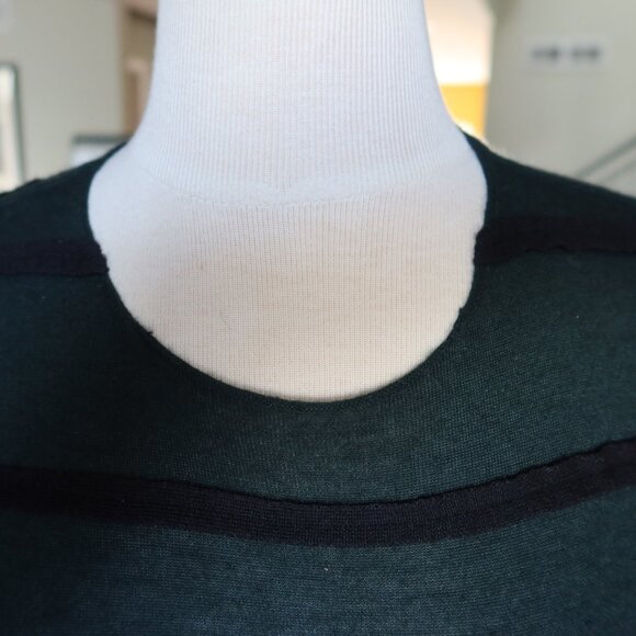 AKRIS sweater green and black striped cashmere and silk US 4 $1000+ - Picture 5 of 16